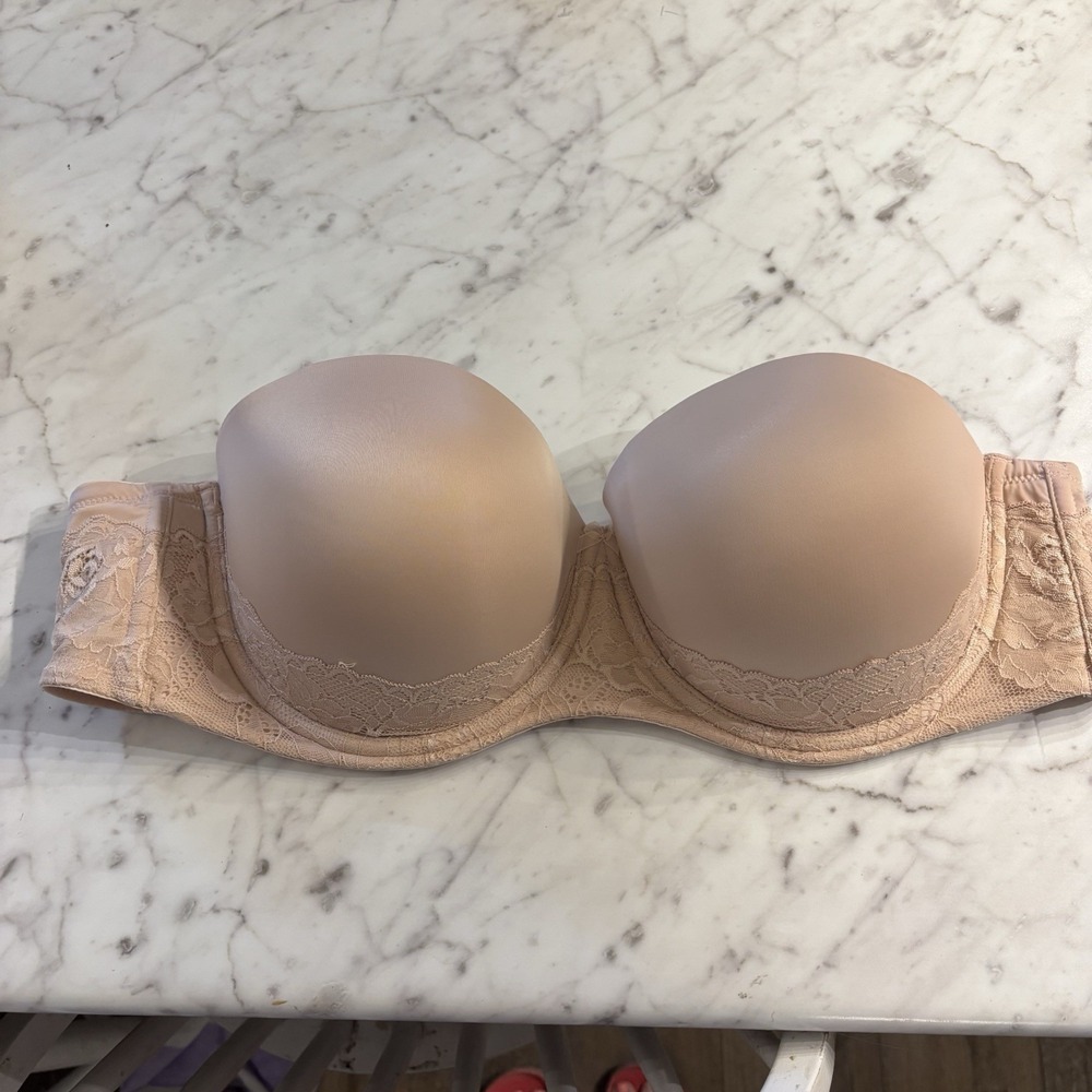 Torrid Curve Bombshell Strapless Push-Up Bra Size 44C Style 10447173 Nude Lace